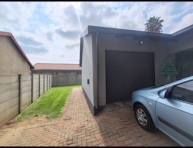 3 BEDROOM HOUSE RENTED IN MINNEBRON